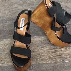Steve Madden wedges black